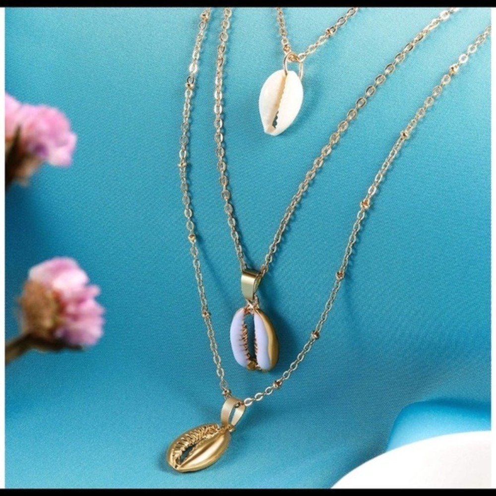 NEW Seashell Multi-layered Necklace - Picture 2 of 3